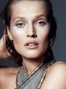 party-ready-makeup-toni-garrn02